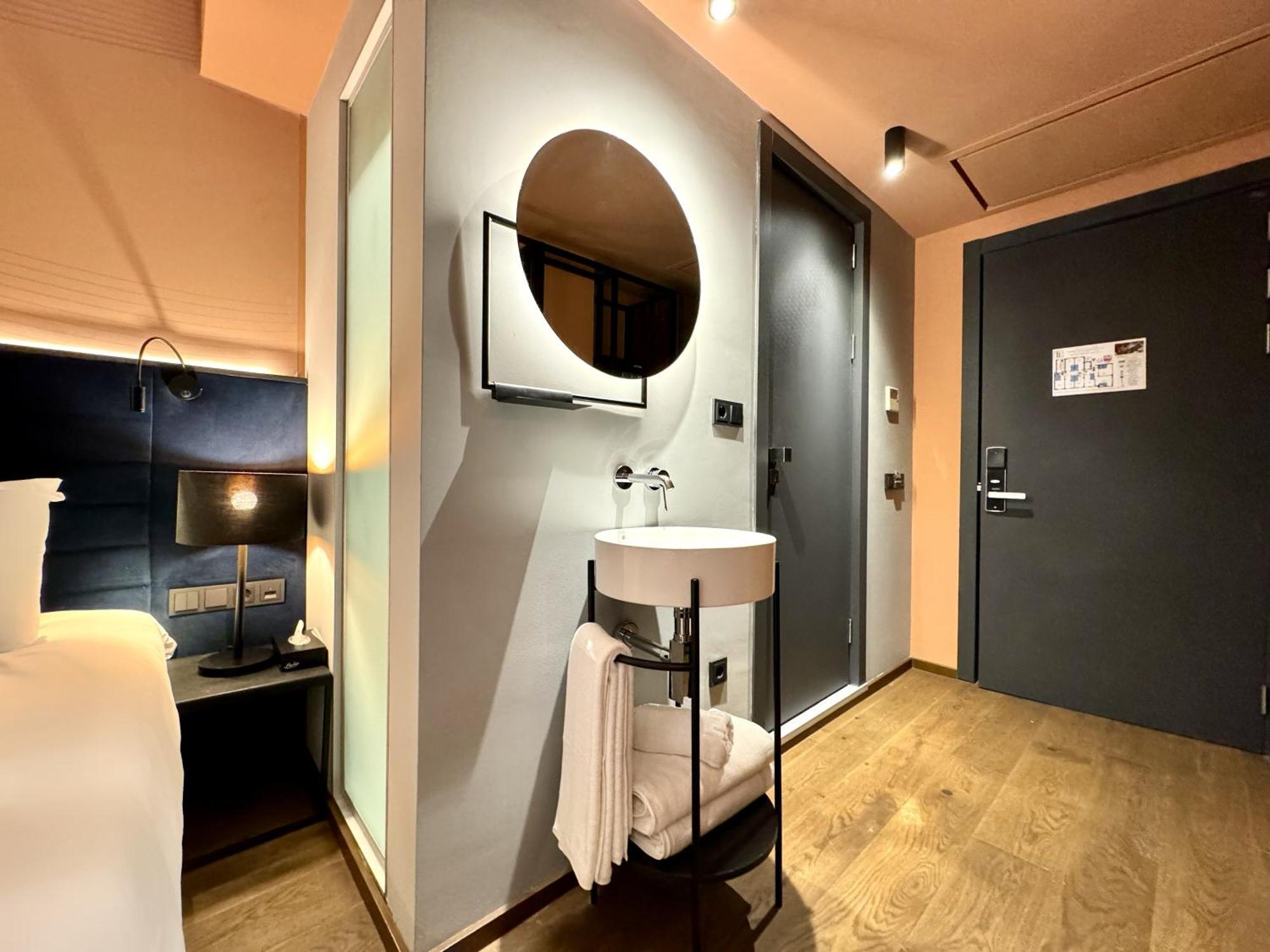 Tbilisi Edition - Design Hotel & Private Spa Exterior photo